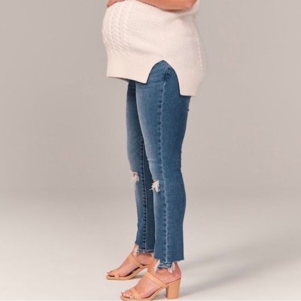 Abercrombie & Fitch Women's Ripped Blue Skinny Jeans (petite) - Picture 2 of 6